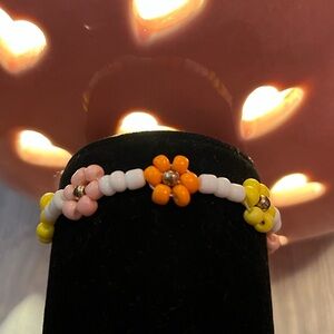 Adjustable flower bracelet🌸